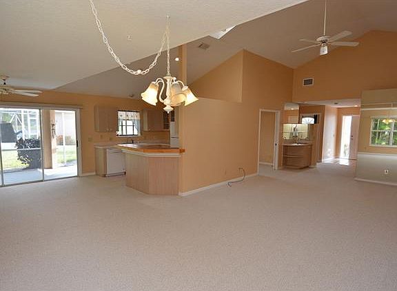 3rd image of 6020 SE Walkers Cay Ct