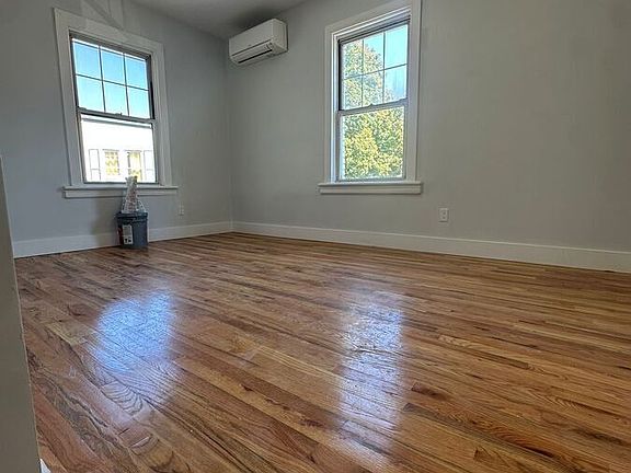3rd image of 99 Yonkers Ave #2R