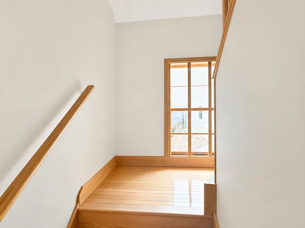 284 Livingston Ave Floor 2, Lyndhurst, NJ 07071