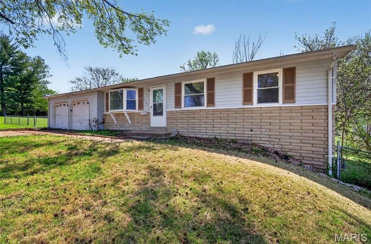 3 bed, 1632 sqft, $1,500 — Photo 1