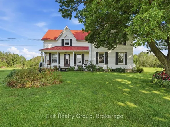 678 Squire Rd, Springbrook, ON K0K 3C0