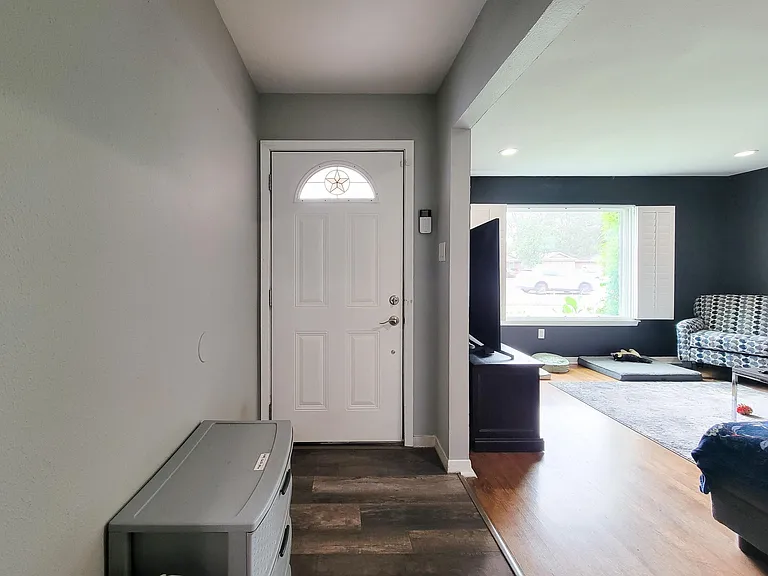 4405 W 43rd St — Photo 3