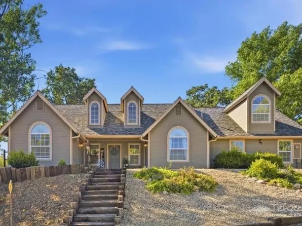 29751 Rollingoak Dr, Tehachapi, CA 93561