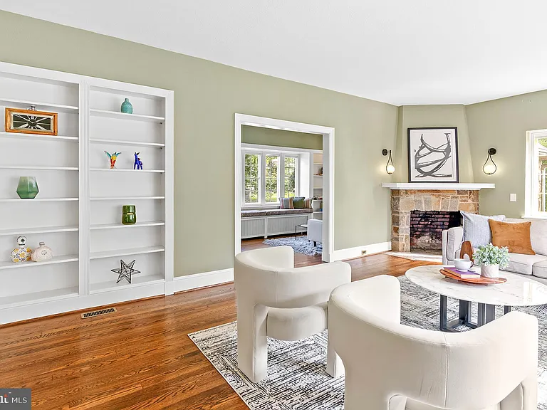 7704 Crossland Rd — Photo 9