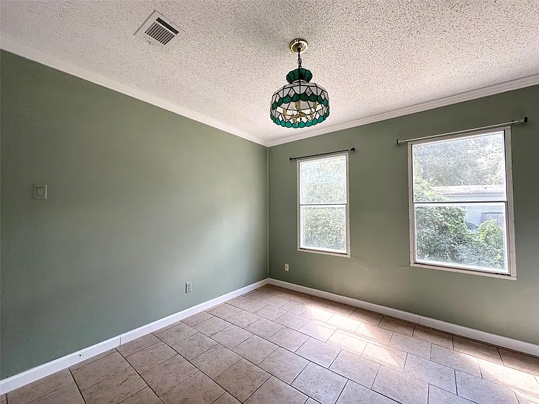 18143 Breezy Dr — Photo 21