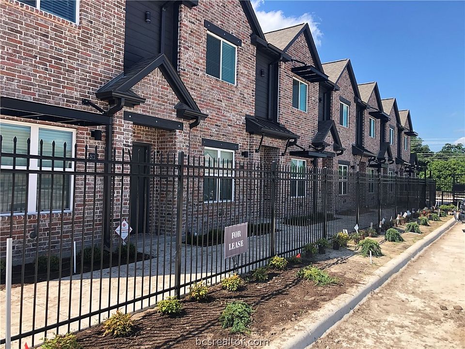 1st image of 1451 Associates Ave #508