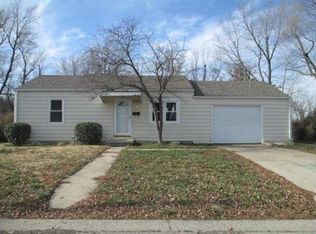 122 15th St, Osawatomie, KS 66064