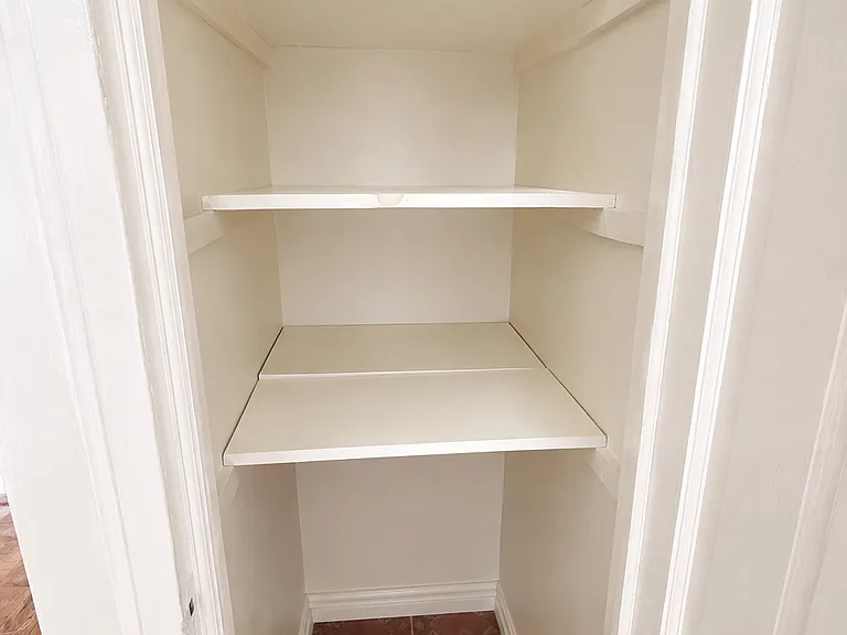 1 Tennis Ct #5F — Photo 5