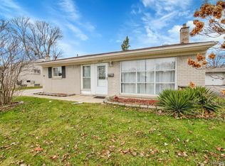 4667 E Thirteen Mile Rd, Warren, MI 48092