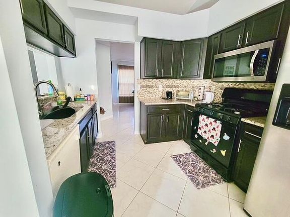 5th image of 11909 Windflower Court