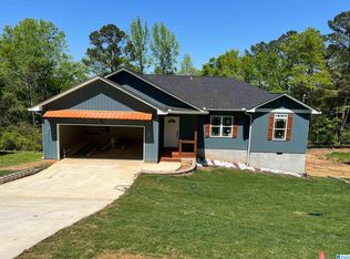 711 Kingview Dr, Oxford, AL 36203