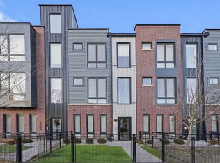 4250 W Belmont Ave #3, Chicago, IL 60641