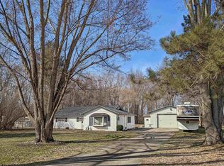 8544 Saginaw St, Birch Run, MI 48415