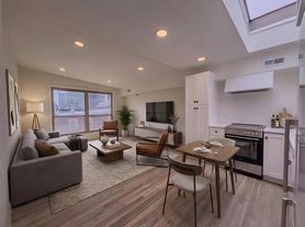 1936 Green St, Philadelphia, PA