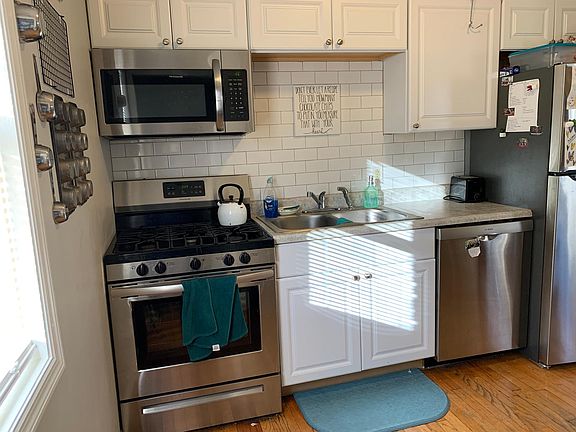 4th image of 1046 S 33rd St