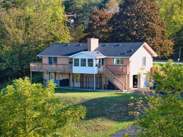 3400 Bird Lake Rd S, Osseo, MI 49266