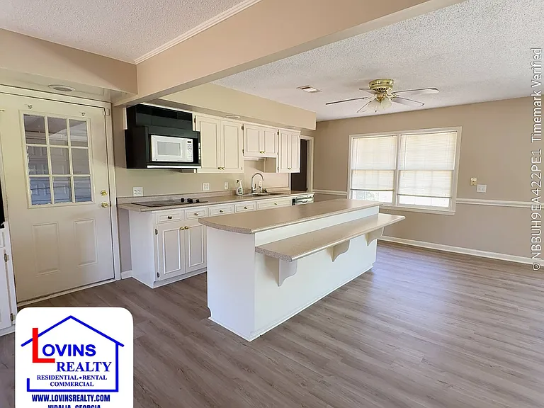 1542 Stella Ave — Photo 6