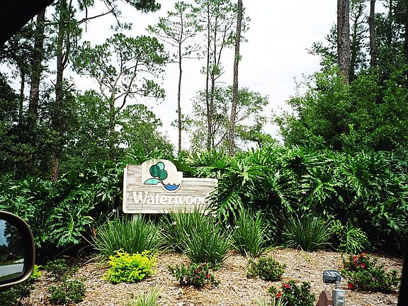 3rd image of 111 Waterwood Dr