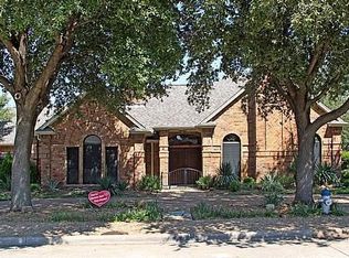 5731 Covehaven Dr, Dallas, TX 75252