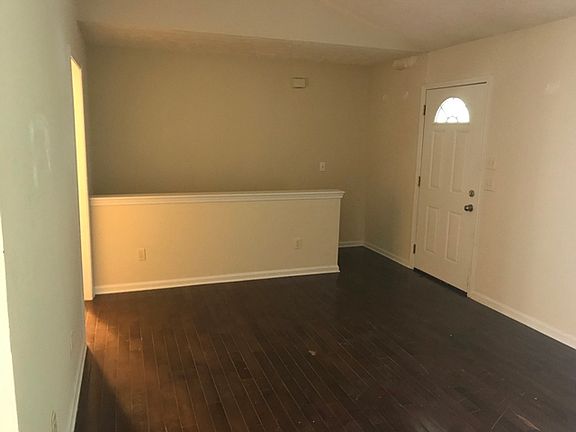 4th image of 9625 Crestview Ter
