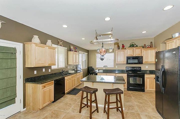 1st image of 36246 W Olivo St