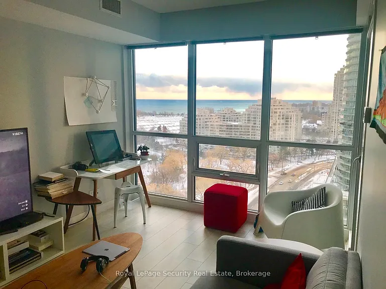 2200 Lake Shore Blvd W #2002 — Photo 2