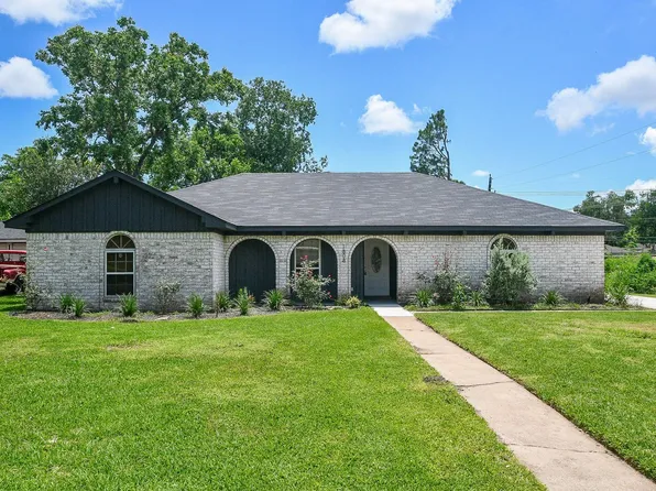 1808 Long Dr, Richmond, TX 77469