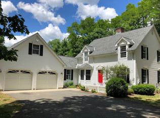 201 Pomeroy Meadow Rd, Southampton, MA 01073