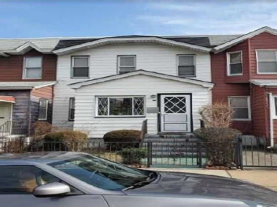 1st image of 10747 109th St