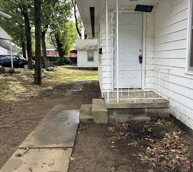 111 W Lindburg St