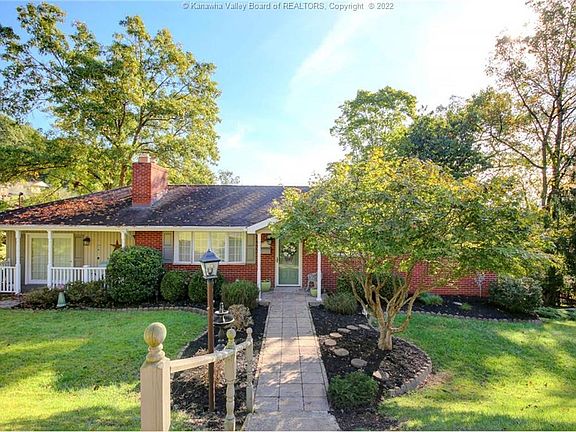 4th image of 1406 Gilbert Dr