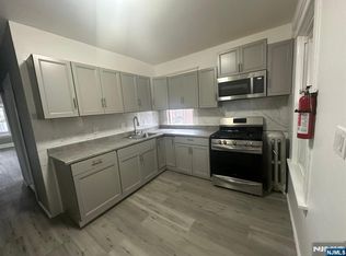 367 E 27th St FLOOR 2, Paterson, NJ 07514