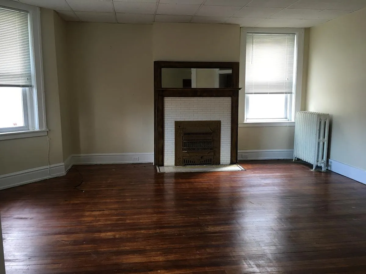 Building Photo - 37 N Bryant Ave #3