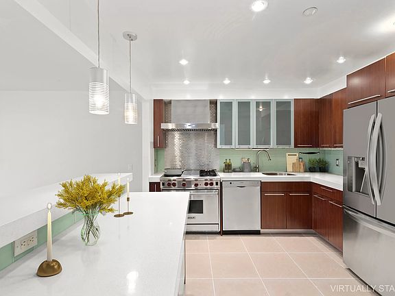2nd image of 301 W 115th St APT 6H