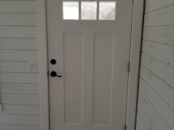3rd image of 84 Yorktowne Parkway #B