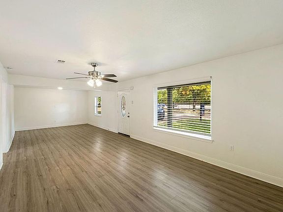 4th image of 1707 W 43rd St