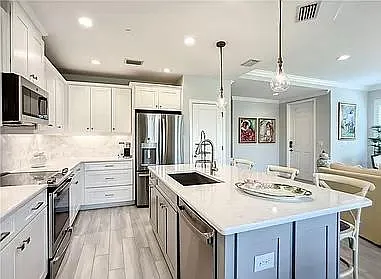 2555 Seychelles Dr #401 — Photo 12