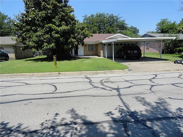 1st image of 716 Thompson Dr