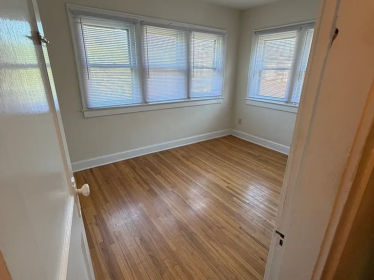 2757 Indianola Ave — Photo 19