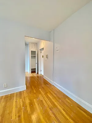 Rented by Waverly Realty Associates | media 24