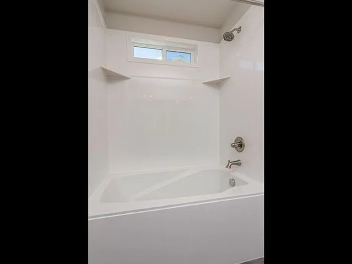 260 E 330 N — Photo 14