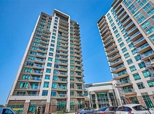 1215 Bayly St #810, Pickering, ON L1W0B4