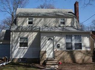 1833 Longview Ct, Teaneck, NJ 07666