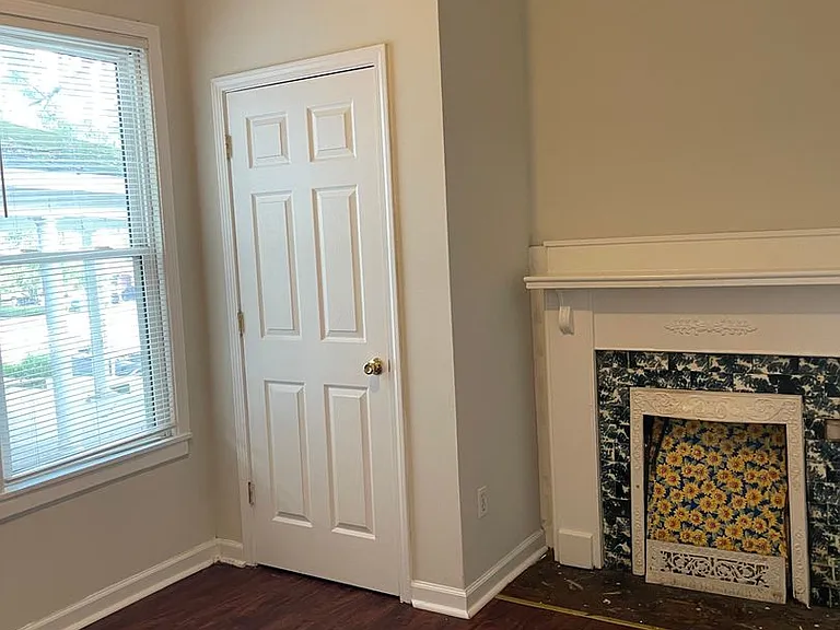 374 Park Ave — Photo 10