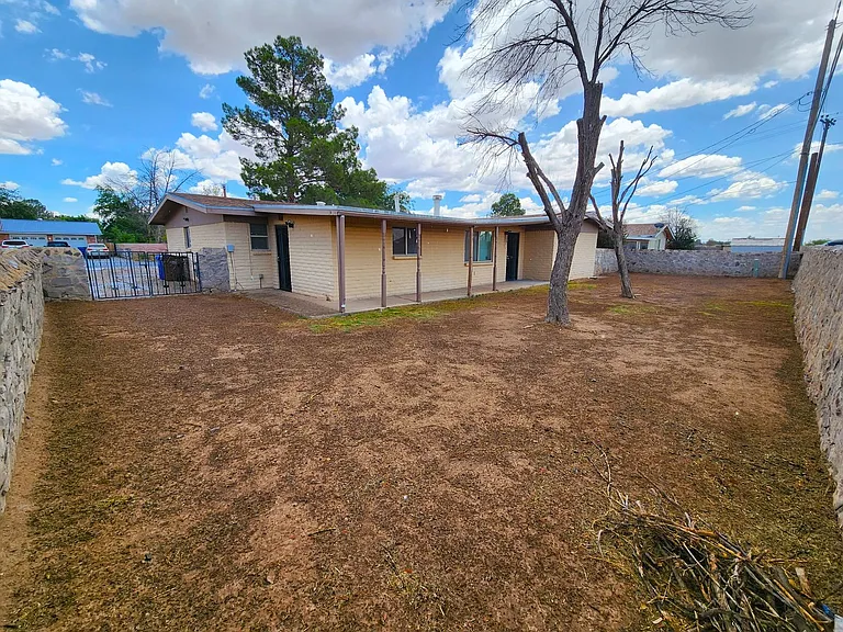 1795 Carlyle Dr — Photo 33