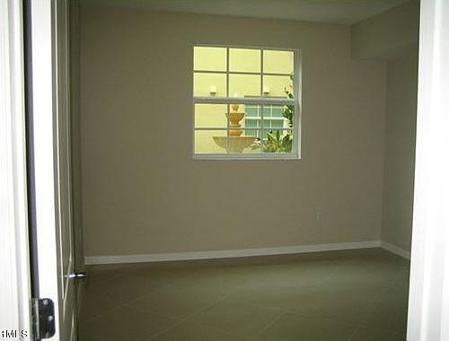 1st image of 225 NE 1st St Unit 402
