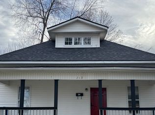 213 Wilson Ave, Johnson City, TN 37604