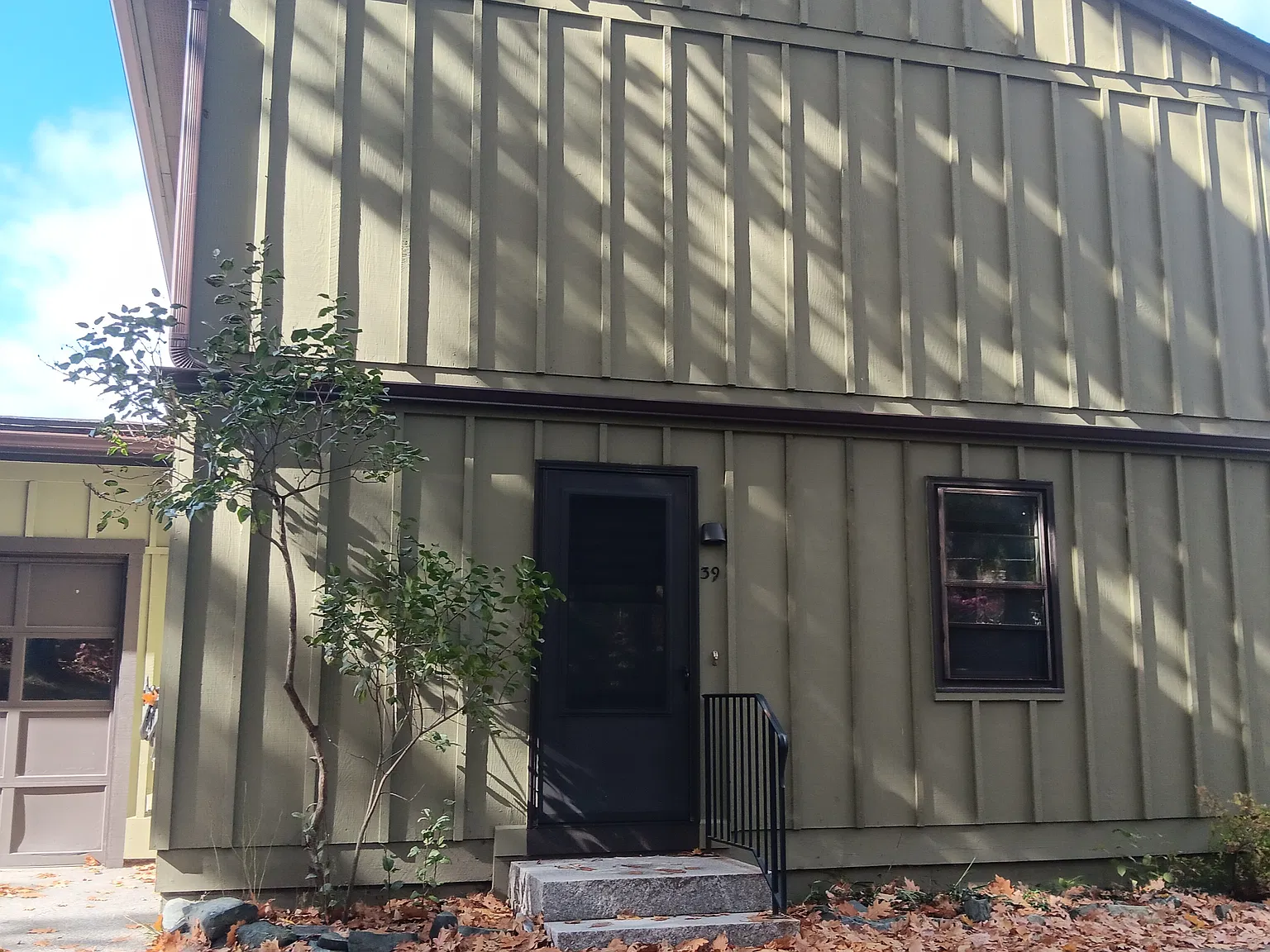 3 bed, 2.5 bath, 2112 sqft, $3,300 — Photo 4