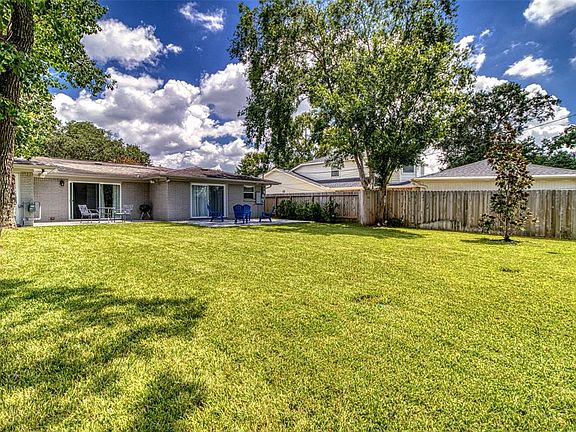 3rd image of 5171 Kingfisher Dr