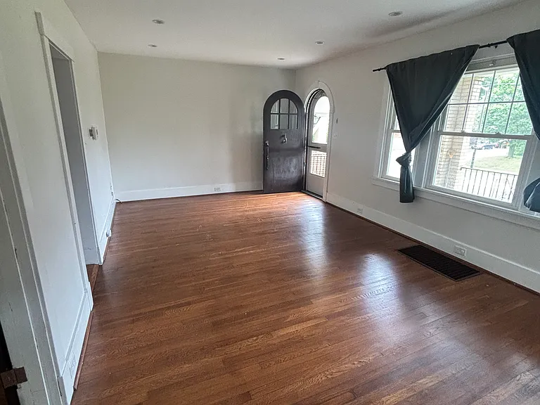 904 S Braddock Ave — Photo 6